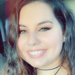 Meet your Posher, Marisa